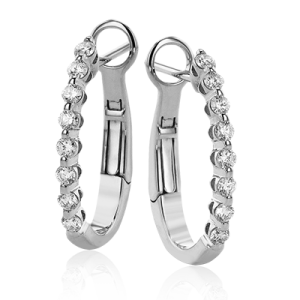 Hoop Earring in 18k Gold with Diamonds