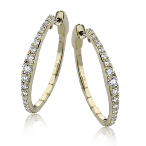 Hoop Earring in 18k Gold with Diamonds
