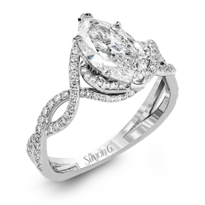 Engagement Ring in 18k Gold with Diamonds