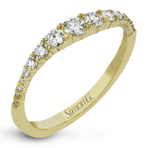 Right Hand Ring in 18k Gold with Diamonds