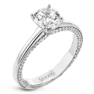Engagement Ring in 18k Gold with Diamonds