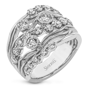 Right Hand Ring in 18k Gold with Diamonds