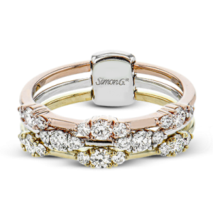 Right Hand Ring in 18k Gold with Diamonds