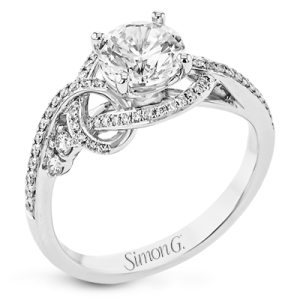 Engagement Ring in 18k Gold with Diamonds