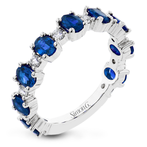 Color Ring in 18k Gold with Diamonds
