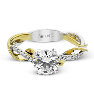 Engagement Ring in 18k Gold with Diamonds