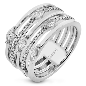 Right Hand Ring in 18k Gold with Diamonds