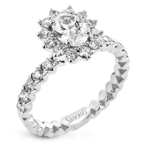 Engagement Ring in 18k Gold with Diamonds