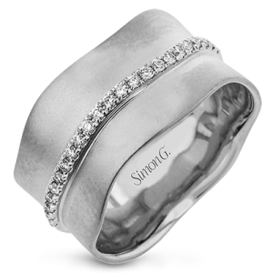 Right Hand Ring in 18k Gold with Diamonds