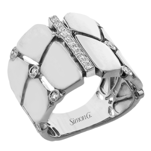 Right Hand Ring in 18k Gold with Diamonds