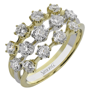 Right Hand Ring in 18k Gold with Diamonds