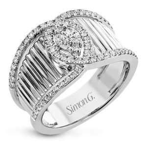 Right Hand Ring in 18k Gold with Diamonds