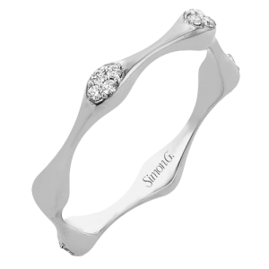 Right Hand Ring in 18k Gold with Diamonds