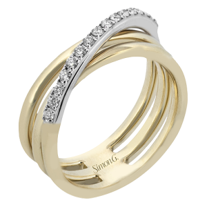 Right Hand Ring in 18k Gold with Diamonds