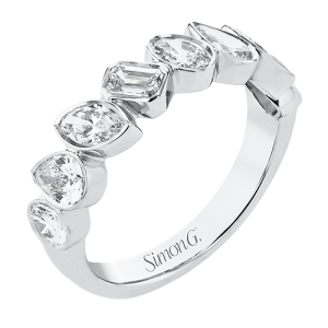 Right Hand Ring in 18k Gold