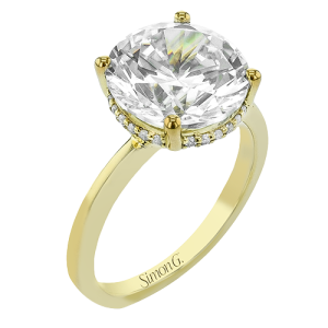 Engagement Ring in 18k Gold with Diamonds
