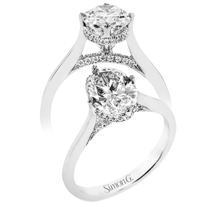 Engagement Ring in 18k Gold with Diamonds