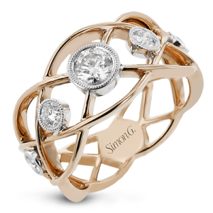 Right Hand Ring in 18k Gold with Diamonds