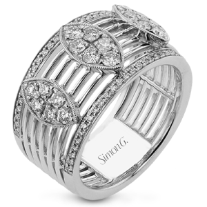 Right Hand Ring in 18k Gold with Diamonds