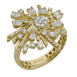 Right Hand Ring in 18k Gold with Diamonds