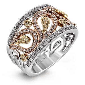 Right Hand Ring in 18k Gold with Diamonds