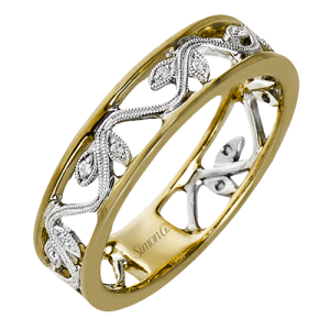 Right Hand Ring in 18k Gold with Diamonds