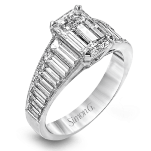 Engagement Ring in 18k Gold