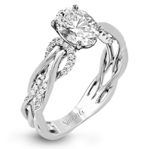 Engagement Ring in 18k Gold with Diamonds