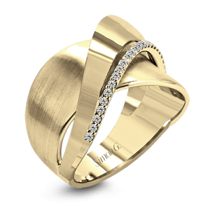 Right Hand Ring in 18k Gold with Diamonds