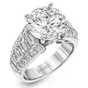 Engagement Ring in 18k Gold