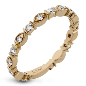 Right Hand Ring in 18k Gold with Diamonds