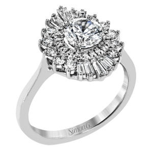 Engagement Ring in 18k Gold with Diamonds