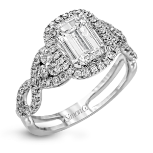 Engagement Ring in 18k Gold with Diamonds