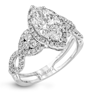 Engagement Ring in 18k Gold with Diamonds