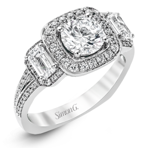Engagement Ring in 18k Gold with Diamonds