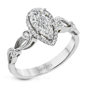 Engagement Ring in 18k Gold with Diamonds