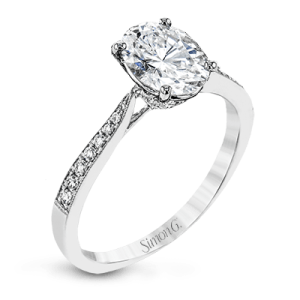 Engagement Ring in 18k Gold with Diamonds