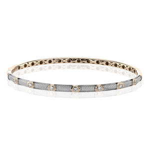 Bangle in 18k Gold with Diamonds