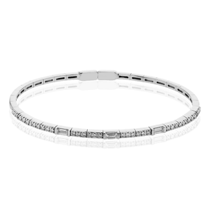 Bangle in 18k Gold with Diamonds