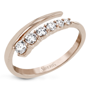 Right Hand Ring in 18k Gold with Diamonds