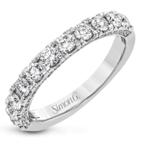 Engagement Ring in 18k Gold with Diamonds