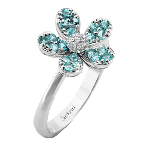 Color Ring in 18k Gold with Diamonds