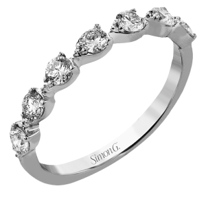 Right Hand Ring in 18k Gold with Diamonds
